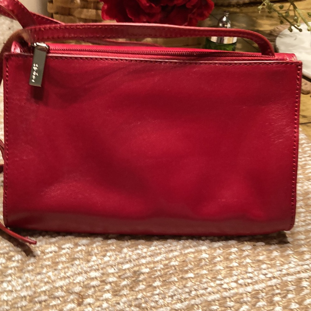 Elegant Red LeatherHobo Crossbody Bag - Picture 4 of 15